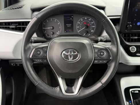 Used 2025 Toyota Corolla SE FWD image 13