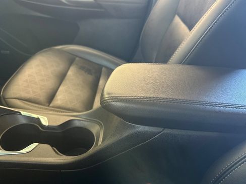 Used 2023 Chevrolet Bolt LT w/ Infotainment Package FWD image 30
