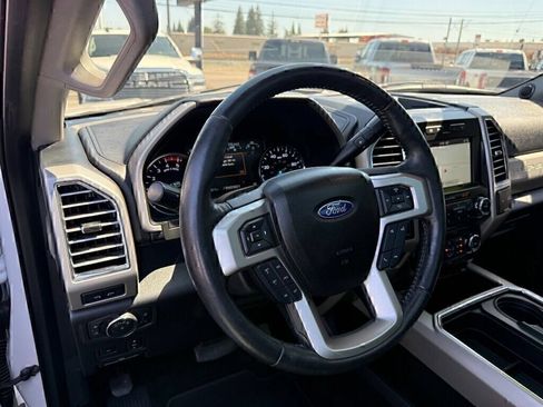 Used 2017 Ford F250 Lariat w/ Lariat Ultimate Package AWD/4WD image 9
