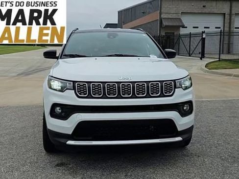 Used 2025 Jeep Compass Limited AWD/4WD image 3