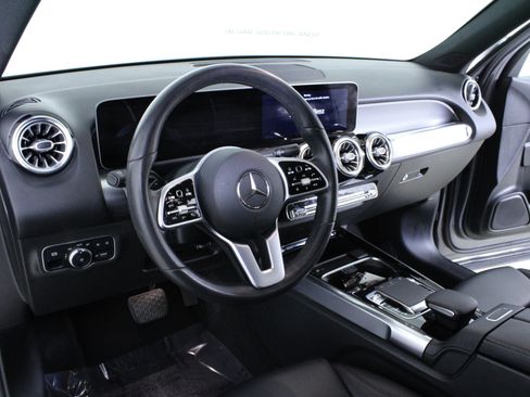 Used 2020 Mercedes-Benz GLB 250 4MATIC image 21