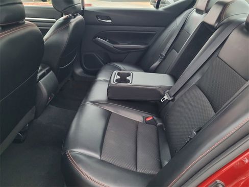 Used 2024 Nissan Altima 2.5 SR image 8