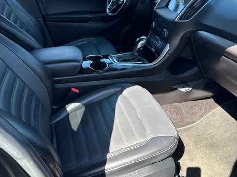 Used 2018 Ford Edge SEL w/ Equipment Group 201A FWD image 5