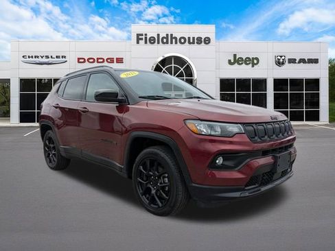 Used 2022 Jeep Compass Altitude w/ Sun and Sound Group image 3