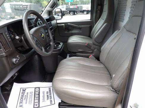 Used 2020 Chevrolet Express 2500 w/ Driver Convenience Package RWD image 17