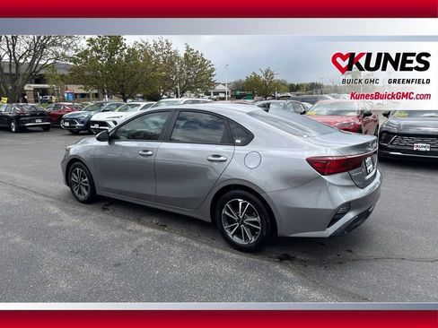 Used 2022 Kia Forte LXS FWD image 12