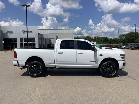 New 2025 RAM 2500 Laramie image 8