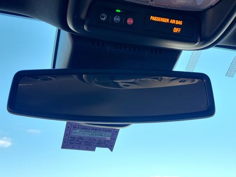 Certified 2024 GMC Canyon Denali image 28