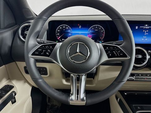 New 2026 Mercedes-Benz GLB 250 image 17