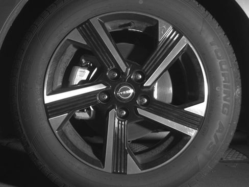 Used 2025 Nissan Sentra SV FWD image 12
