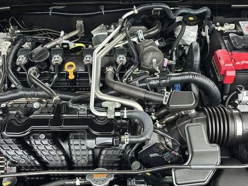 Used 2025 Nissan Altima 2.5 SV FWD image 34