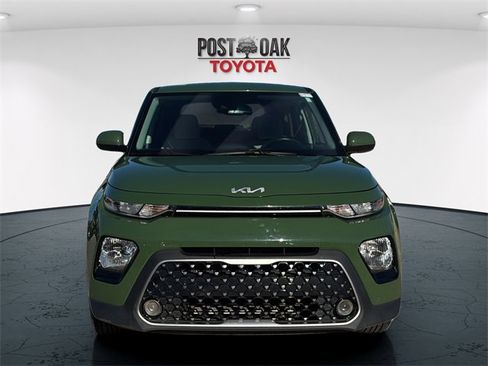 Used 2022 Kia Soul EX image 2