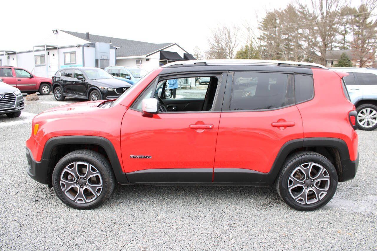 Used 2017 Jeep Renegade Limited AWD/4WD image 10