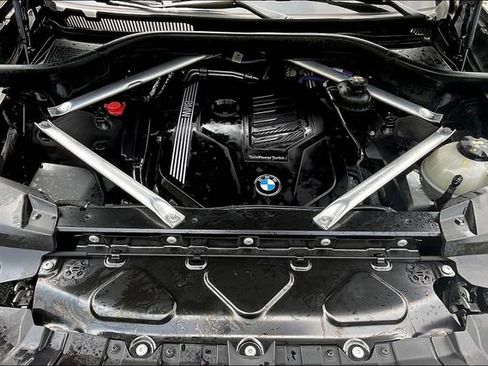 Used 2022 BMW X7 xDrive40i w/ Premium Package image 9