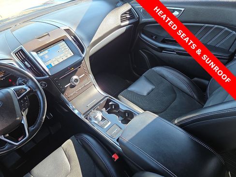 Used 2019 Ford Edge ST w/ Convenience Package image 12