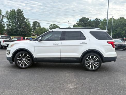 Used 2017 Ford Explorer Platinum AWD/4WD image 9
