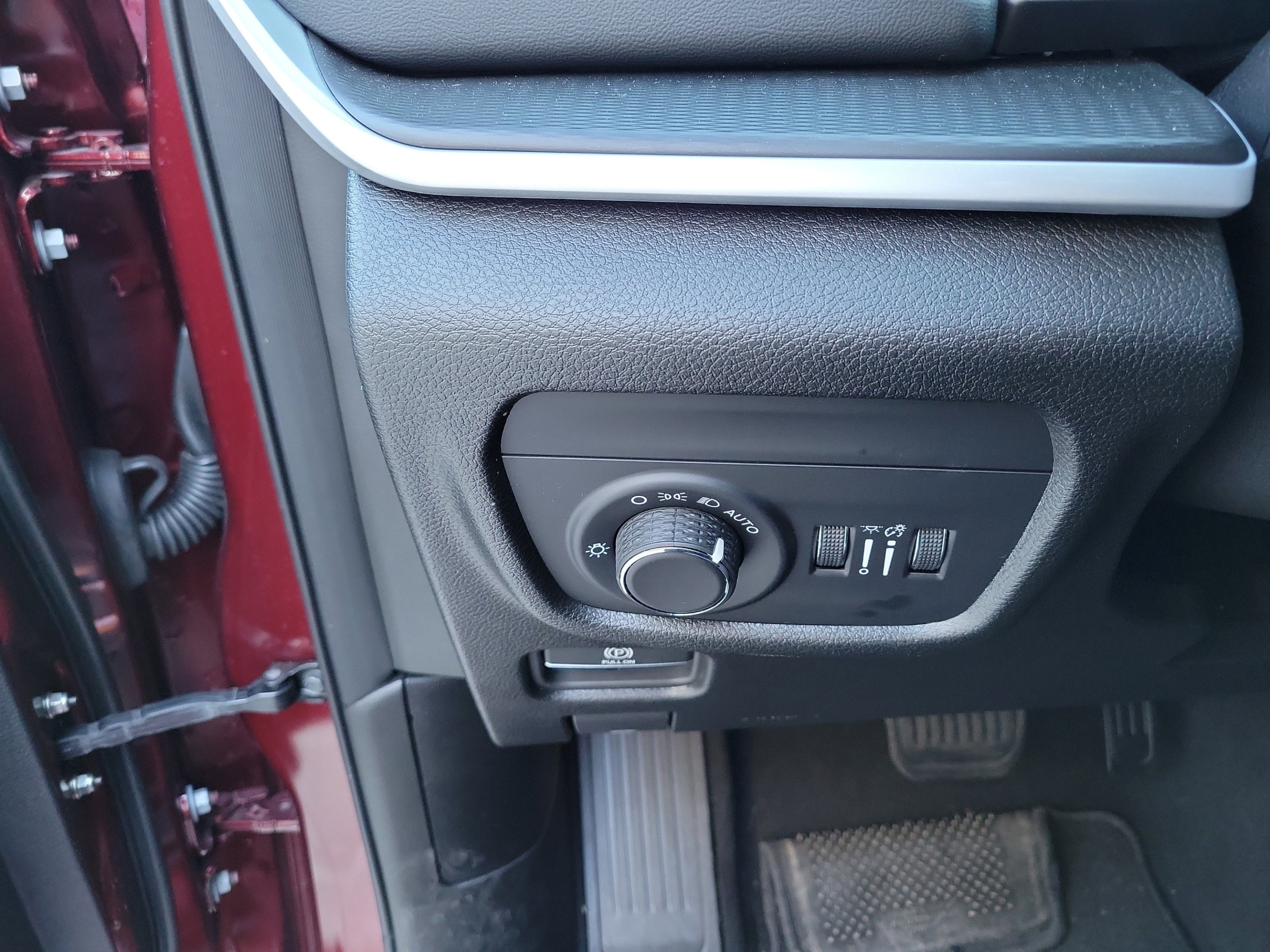 Certified 2025 Jeep Grand Cherokee Altitude AWD/4WD image 26