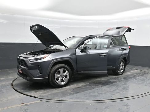 Used 2022 Toyota RAV4 XLE w/ Convenience Package image 65