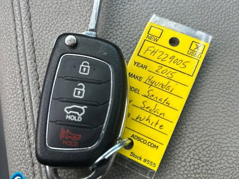 Used 2015 Hyundai Sonata SE FWD image 25