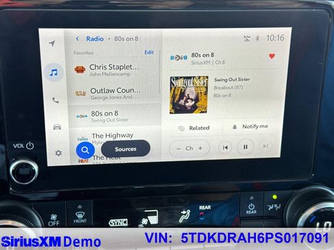 Used 2023 Toyota Highlander LE image 28