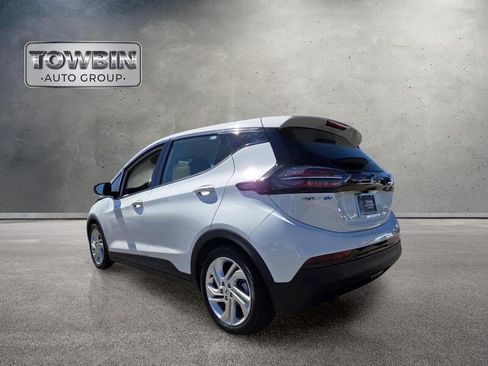 Used 2023 Chevrolet Bolt LT w/ Driver Confidence Package FWD image 6