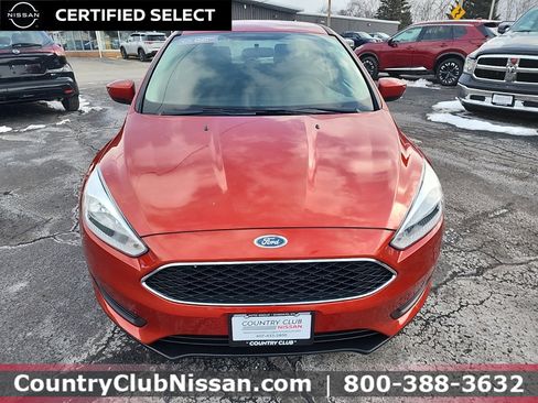 Used 2018 Ford Focus SE image 3