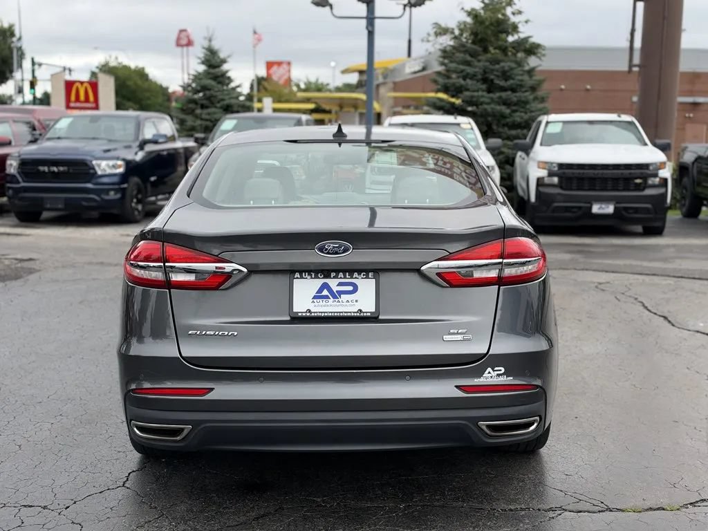 Used 2020 Ford Fusion SE AWD/4WD image 5