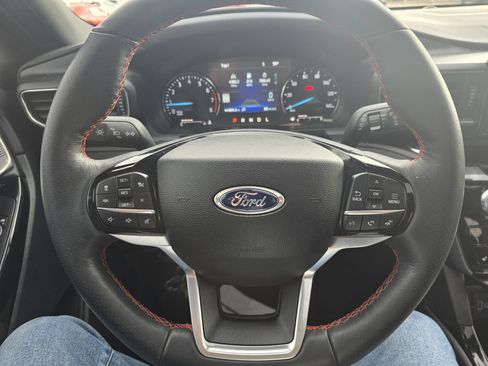 Used 2024 Ford Explorer ST-Line w/ Class IV Trailer Tow Package image 13