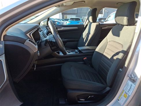 Certified 2019 Ford Fusion SE image 14