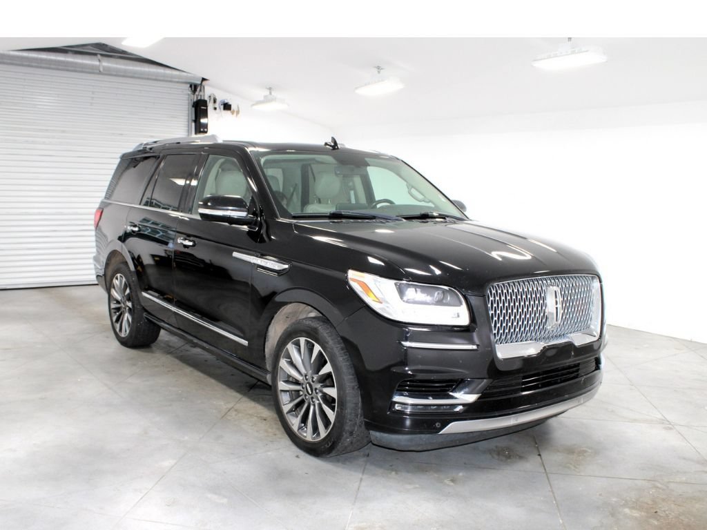 Used 2018 Lincoln Navigator Select RWD image 1