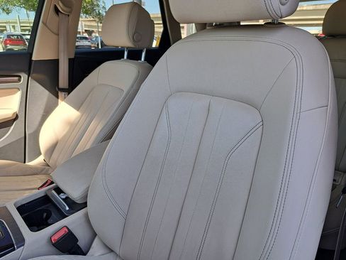 Used 2021 Audi Q5 2.0T Premium w/ Convenience Package image 14