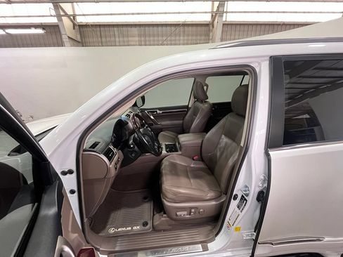 Used 2019 Lexus GX 460 Premium AWD/4WD image 17