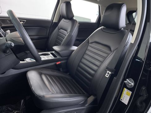 Used 2021 Ford Edge SEL AWD/4WD image 12