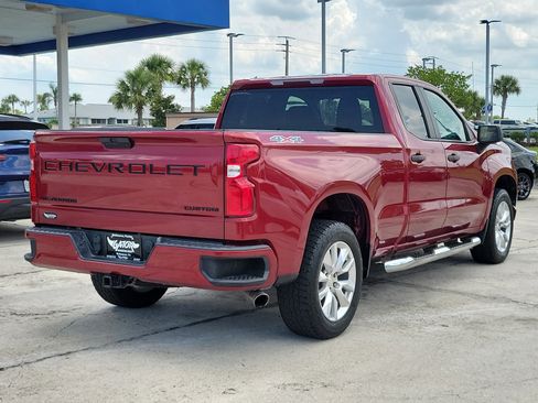 Used 2020 Chevrolet Silverado 1500 Custom w/ Custom Value Package AWD/4WD image 4
