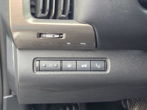 Used 2024 Nissan Pathfinder Platinum FWD image 14