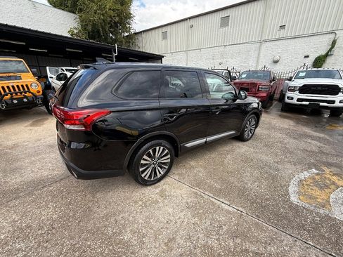 Used 2020 Mitsubishi Outlander ES image 4