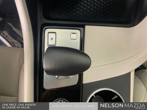 Used 2025 Genesis G70 2.5T RWD image 39
