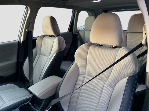 Used 2023 Subaru Forester Premium image 20