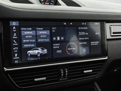 Used 2020 Porsche Cayenne Turbo image 15