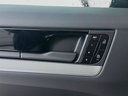 New 2026 Porsche Cayenne image 7