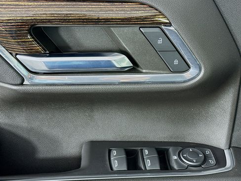 Used 2023 GMC Sierra 1500 SLE image 21