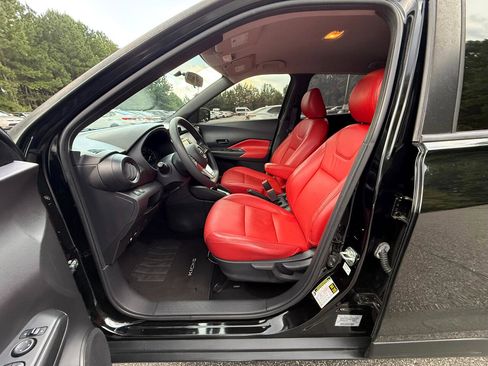 Used 2018 Nissan Kicks S image 9