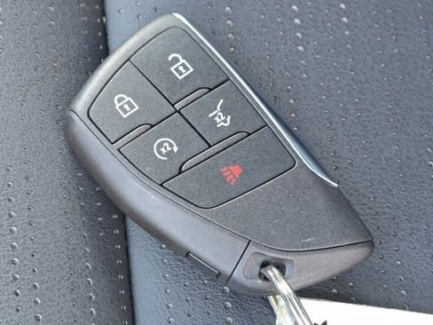 Used 2025 Buick Enclave Sport Touring w/ Power Package image 38