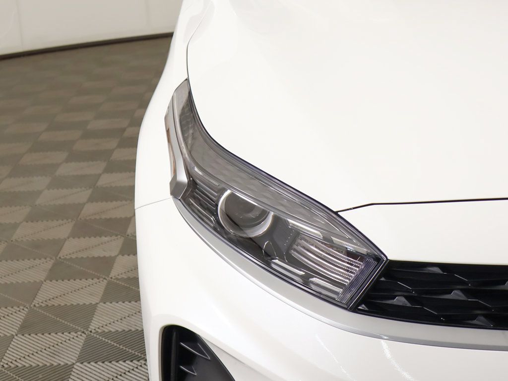 Used 2023 Kia Forte LXS w/ LXS Technology Package FWD image 12