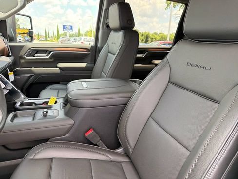 New 2026 GMC Sierra 2500 Denali w/ Denali Reserve Package AWD/4WD image 19