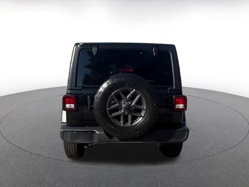 Used 2025 Jeep Wrangler Unlimited Sport AWD/4WD image 10