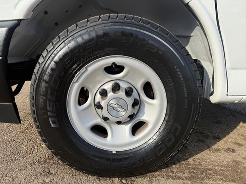 Used 2020 Chevrolet Express 2500 w/ Driver Convenience Package image 44