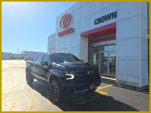 Used 2023 Chevrolet Silverado 1500 ZR2 w/ Technology Package AWD/4WD image 1