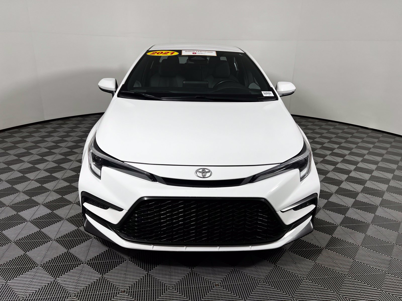 Certified 2024 Toyota Corolla SE FWD image 2