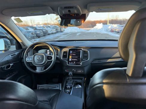 Used 2020 Volvo XC90 T6 Momentum w/ Protection Package image 18